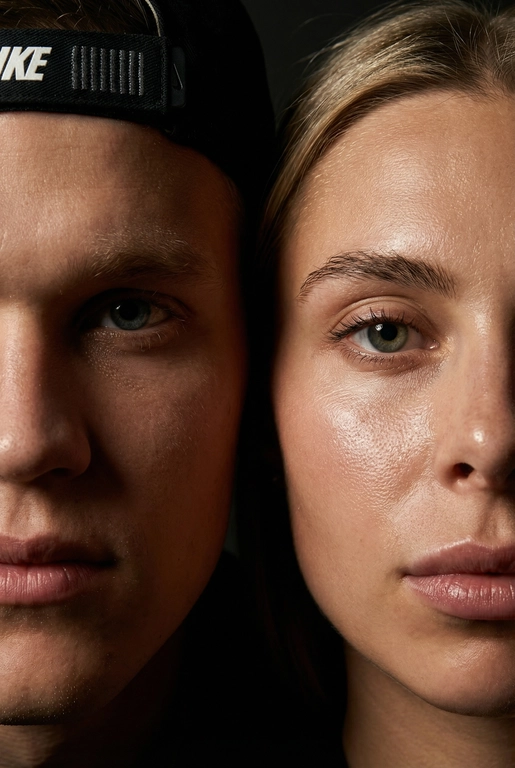  создай портрет, не меняя черты лица. Крупный план (extreme close-up) двух лиц людей, их лица прижатых друг к другу. Видны только половины каждого лица.
Драматичное освещение в стиле чиароскуро, глубокие тени.
Невероятная детализация кожи: видны поры, текстура, естественный блеск у женщины.
Выразительный взгляд прямо в камеру. Высокое разрешение, макросъемка, профессиональное студийное фото, 8K.